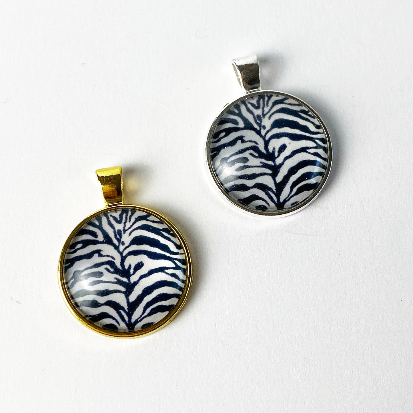 Photorealistic Animal Print 25mm Cabochons, Zebra Clips, Leopard Bookmarks, 1-inch Zoo Charms