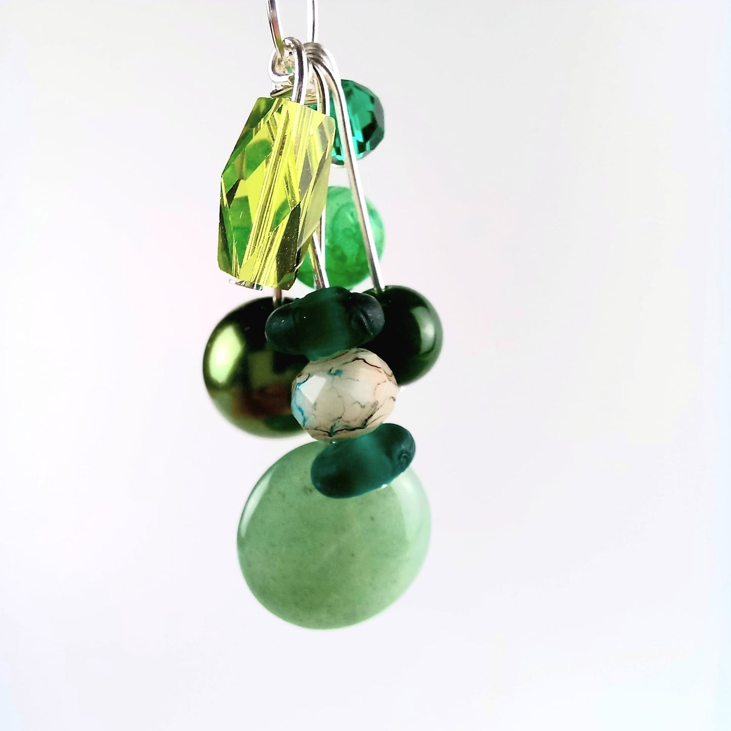 Green Thumb Beaded Planner Charm, Sparkly Dangly Charm, Colorful Bead Cluster